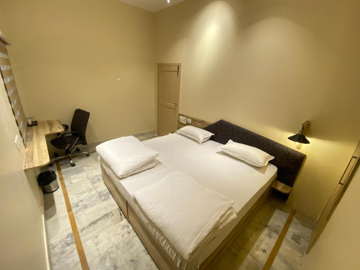 Backpackers Den Lucknow Exterior foto