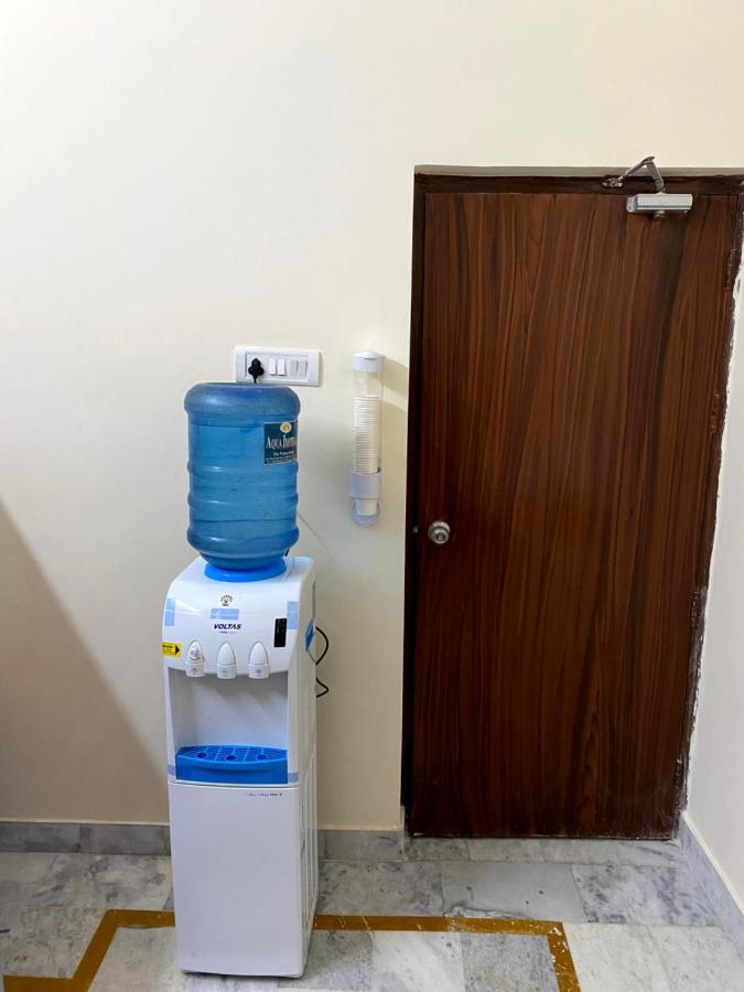Backpackers Den Lucknow Exterior foto